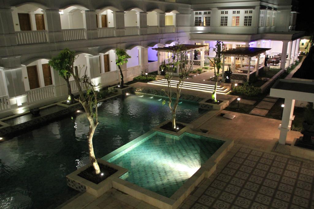 Hotel Ammi Cepu Extérieur photo