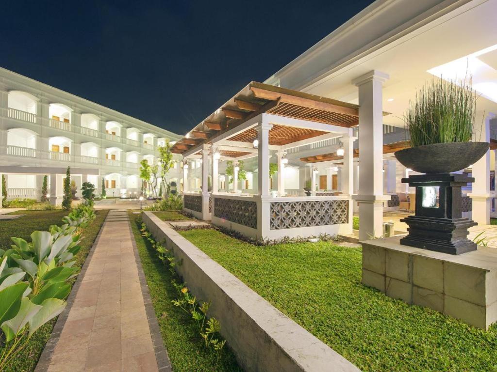 Hotel Ammi Cepu Extérieur photo