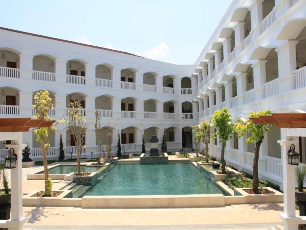 Hotel Ammi Cepu Extérieur photo