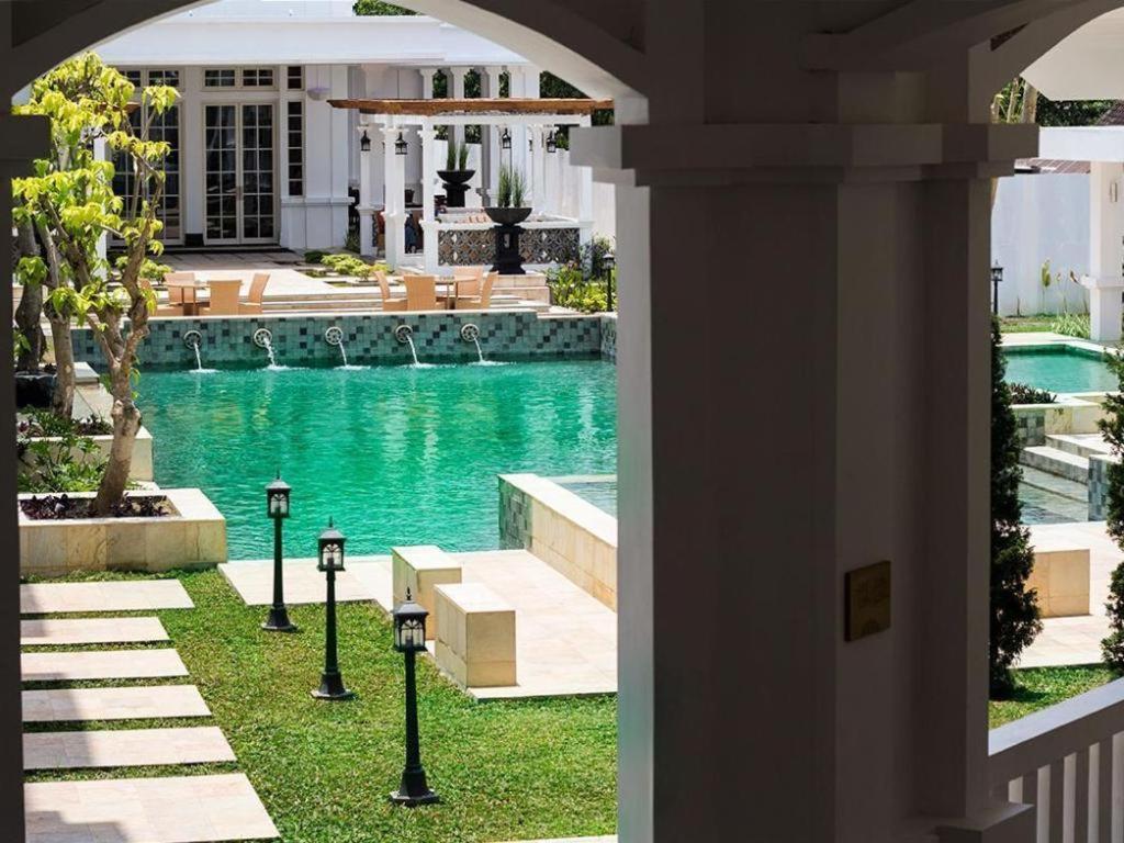 Hotel Ammi Cepu Extérieur photo