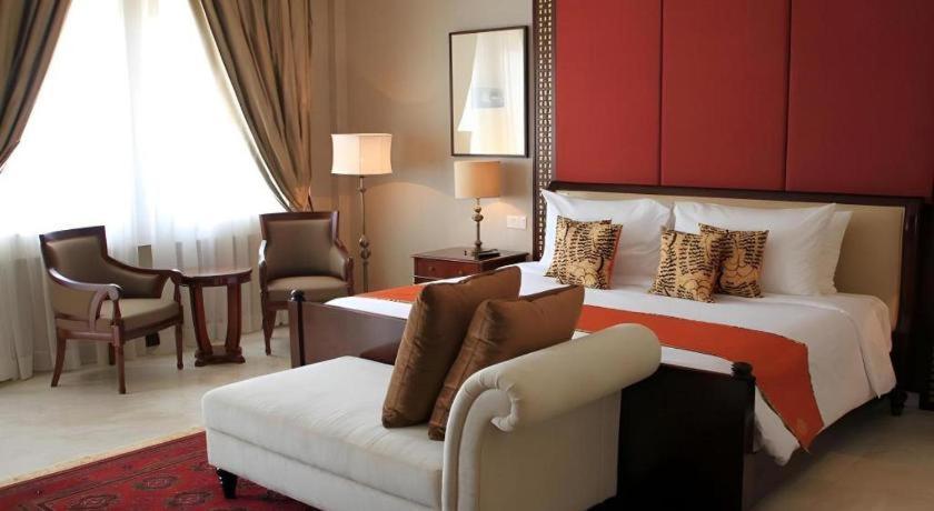 Hotel Ammi Cepu Extérieur photo