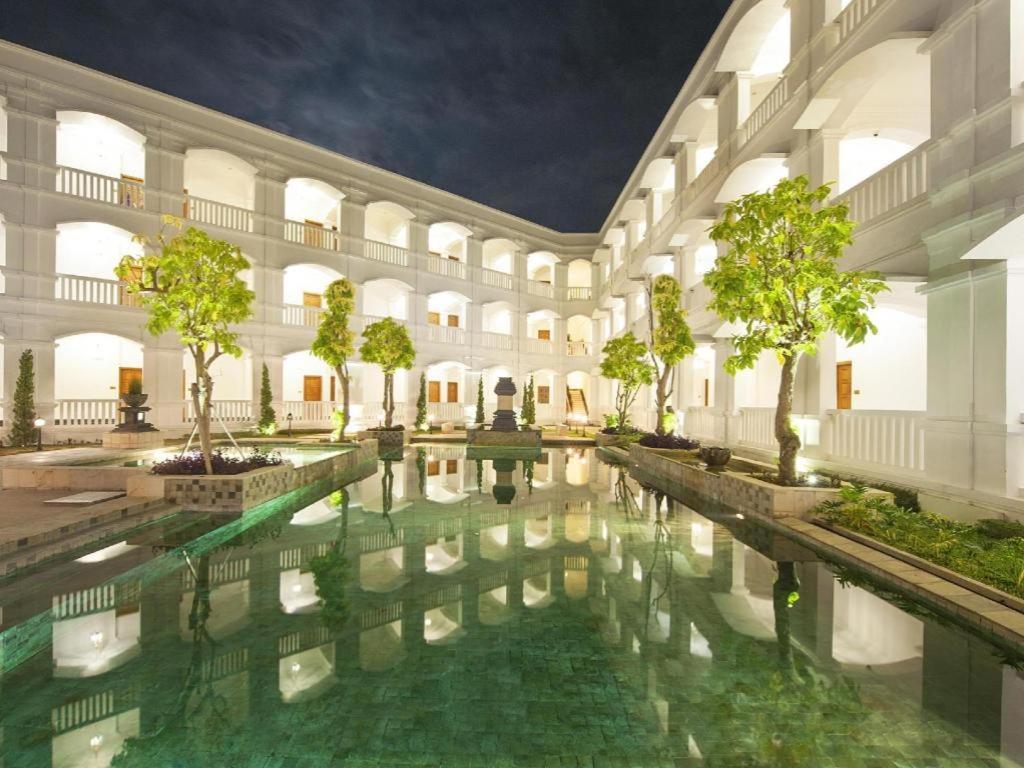 Hotel Ammi Cepu Extérieur photo