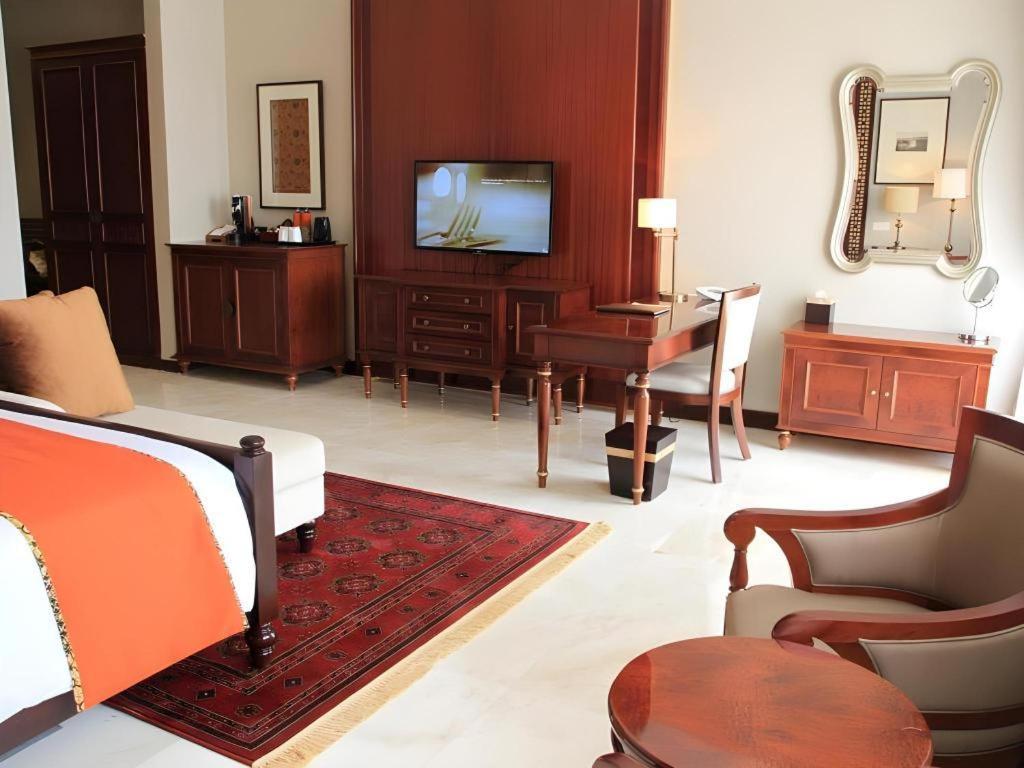 Hotel Ammi Cepu Extérieur photo